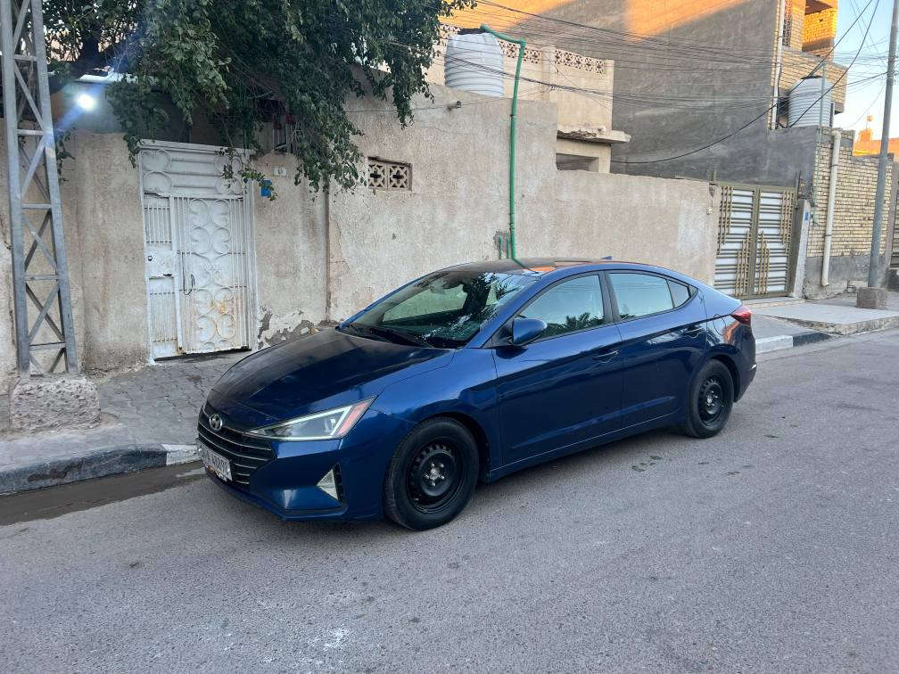 السلام عليكم للبيع النترا 2019 امريكي 
مكينة 2000 دوش وضع شركة ماممدود عليها صبانة
كير مكفول وضع شركة ماممدود علية صبانة
ماشية 100 حقيقي شرط
تبريد ثلج ❄🧊+ تدفئة 🔥
موصفات السيارة

 
 
3 نظام ترحيب عند الاقتراب من السيارة وفتح الجنطة
4 تبريد منفصل مناخين + تبريد ابيانو
5 فول تحكمات استيرن + نظام قفل السرعة + حاكية 
6 شاشة اعطال
7 شاشة مسجل + كامرة 360 درجة دوارة
8 تدفئة بل كشنات
9 نظام ايكو ECO اقتصادي + نظام sport رياضي
10 رادار بل مرئي الجانبية + رادار خلفي
11 نظام ABC + نظام مانع انزلاق 
12 لد امامي نهارئي + ليلي بل دعامية + منظومة LED
13 4 نظام دسك امامي + خلفي
 
(ليبل واحد ماعدة البنيد مبدل   الجاملغ صبغ الامامي ) 
بسمي سنوية + رقم + هزة جديدة سنويه لل31 
مكاني بصره
السعر 122 وبيها مجال للطيبين واني اسف على الاطالة
***********
