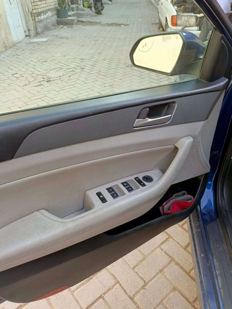 سوناتا 2018 وراد امريكي
مكينه 2400 GDI

بصمة وشاشة وتحكمات جهتين 

صبغ اربع قطع

للاستفسار اكثر الاتصال على الرقم
السعر 120$
*********** بغداد, العراق
