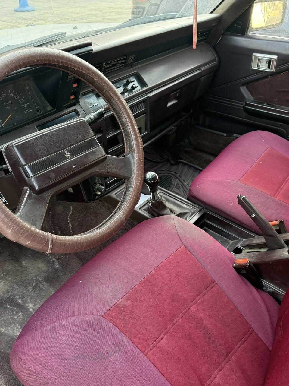 السلام عليكم
سوبر 1984 

سياره نظيفه جدا 

رقم بغداد ( 4 ارقام )

مصبوغه عام للجماليه فقط… بدون حادث 

كلشي بيها بلادي ( محرك وگير  ) والخ 

السعر 63$ وبيها مجال 

مكانها: بغداد-المنصور

رقم الهاتف:***********
