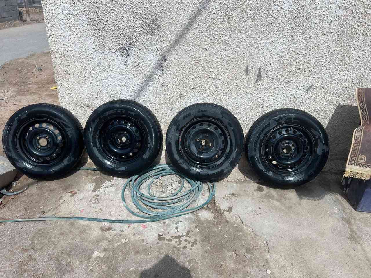 السلام عليكم تخم رنكات حجم 15 الثقيل  مع تايرات   البصره  الدير  استفسار***********
