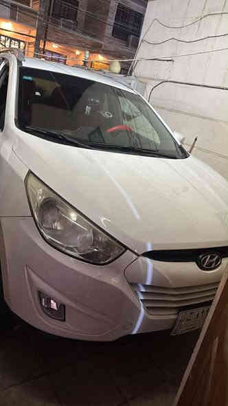 السلام عليكم توسان ٢٠١١ خليجي مكفوله من الضربة لون ابيض رقم مميز بغداد بيها مكانات بارد استخدام منزلي مامتعوبه السياره نضيفة جداً المكان بغداد السيدية 
السعر ١٣٨ مجالها قليل 
***********
