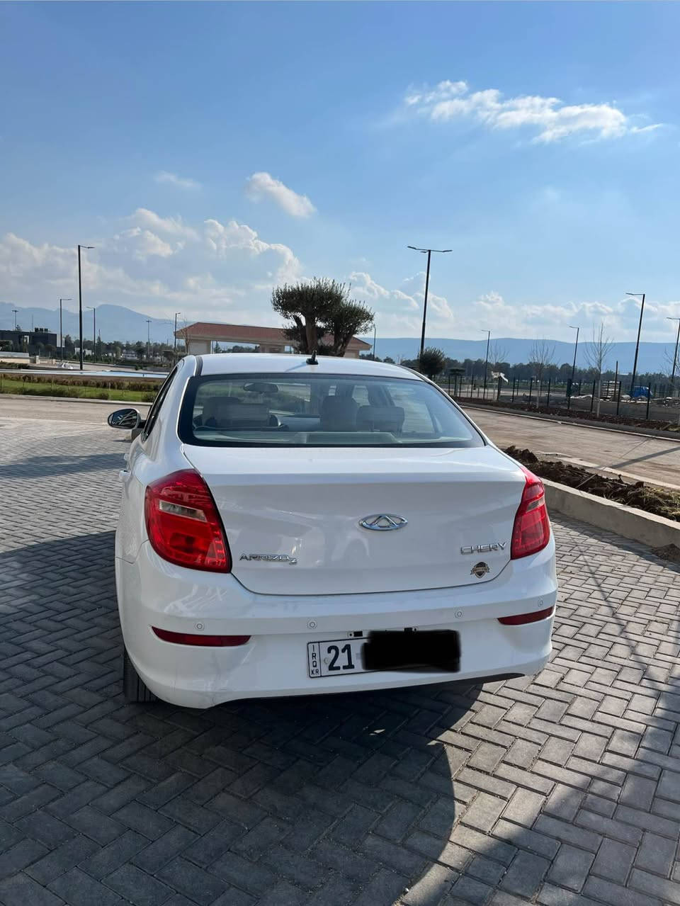 شێری ( چێری ) ئەریزۆی ٣ 
سەیارەكە خلیجیە تایبەت بۆ خلیج دروستكراوە 
مۆدێل ٢٠٢٠ گێڕ ئۆتۆماتیك 
ناوزەرد و سوكان ڤۆلێوم 
كوشنەكانی جلد و قوماشە 
پێش و دوای لایتەكانی لیدە
 سەیارەكە ٩٦ هەزار ڕۆشتوە 
مەكینە ١٥ ی بێ تۆربۆیە 
سەیارەیەكی كەم مەسرەفە بەنزین كەم ئەخوات
گێڕ و مەكینەی بەشەرت نەكراوەتەوە
سەیارەكە هەتا بڵێی پاك و جوانە
دوو پارچە بۆیاخی ئەوروپای هەیە بێ ناوگرتن بێ ئێرباگ
١ چەمەلەغی پێشەوە لەگەڵ ١چەمەلەغی دواوەی بۆیاخە
بەشەرتی تەحویل و غرامە ، سەنەوی تازەیە
 تكایە گەر مشتەریت تەلەفون بكە 
سعری٨٦ گەڵا و معامەلەیەكی كەم
لە سلێمانیە سەیارەكە 
*********** السليمانية, العراق
