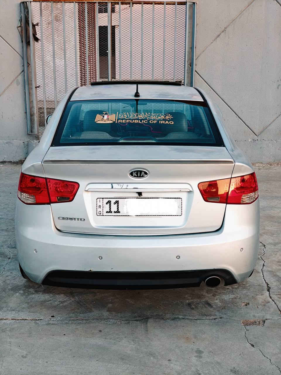 سلام عليكم 
كيا سيراتو 
موديل 2009
خليجيه 
بيها جاملغ +نص باب صبغ 
 السونار مرفق مع المنشور 
الموصفات معروفه 
تحكم استيرن 
مكينه 1600 دوش 
فتحه سقف 
شاشه كبيره 
كامره دواره 
حداديه صدر 
ماشيه 130 
حساسات 
تبريد ثلج 
كشنات تدفه 
تخم تاير 
دوشمه جلد 
گير ومكينه خير من الله 
السياره جاهزه ومابيها كل نقص 
س 86
رقم بغداد الانكليزي 
مشروع وطني 
تحويل مباشر 
مكاني بغداد 
ه‍ ***********
