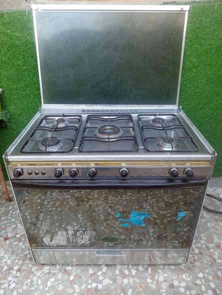 طباخ كريازي نظيف حيل ع الفحص السعر 200الف للاستفسار الاتصال ***********
