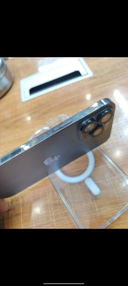 ايفون 13 برو ماكس ذاكره 256 
بطاريه 78 الجهاز وتر بروف امريكي باله 
جهاز نضافه 99بلميه مامفتوح ابد سعره قفل 700
***********
