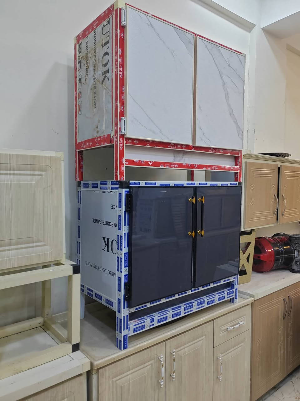 العنوان فلوجه حي شهداء قرب مرطبات مشمشه مزاد ابو كاظم البطاوي *********** يوجد خدمه توصيل الباب بيتك بل أجره ***********
