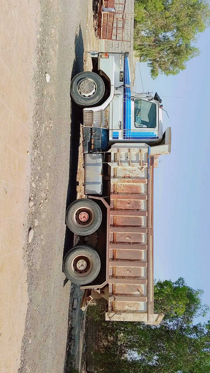 سكانيا 113موديل 1989بدون صبغ مجموعه طخم تايات رقم أربيل دولي سنويه لي 2030بسمي تريد وكاله تريد تحويل حصه كاز مكان سهل نينوى ***********/***********
