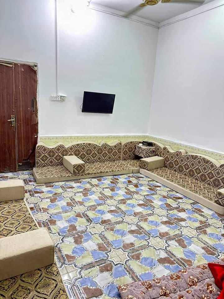 السلام عليك 
العنوان شارع سايدين زديناويه مقابيل الجامع الثاني شارع مدرسه الألباب
ومن جيهه السفينه شارع القيثاره السعر خاص
لتواصل وات ساب أو الاتصال للرقم ***********
