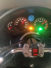 فورزه 0 8للبيع دراجه حلوه ونضيفه ما مفتوحه محركهه بس جويتر بي خربطه شو...