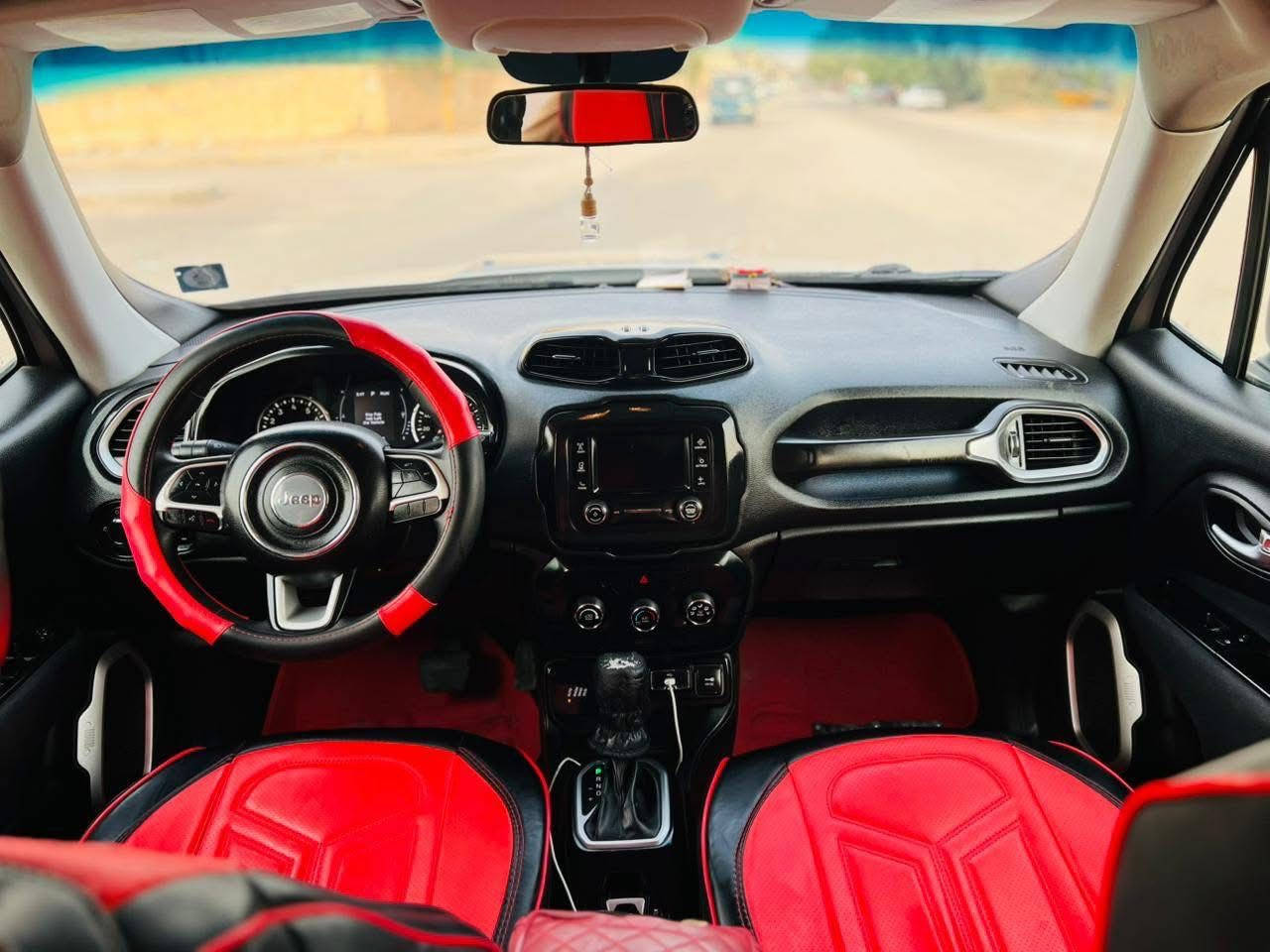 السلام عليكم
جيب رنجيد رقم كربلاء الدولي الجديد بأسمي شرط المداور.
موديل السيارة 2018 .
السيارة استخدام شخصي ماشيه 66km .
ضرر السيارة من امريكا فقد صبغ البنيد (باقي السيارة كفالة) .
ملاحظة
السيارة مابيها اي نقص
المكينه والكير والتبريد والحدادية والكهربائيات كلها شغالة وشرط الفحص.

السعر 118 مكان السيارة في الديوانية . 

الاتصال على الرقم *********** غير متواجد على النت .
