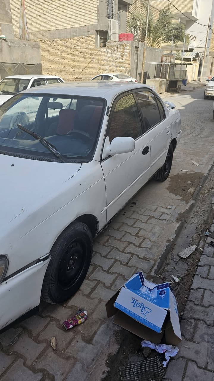 كورلا مديل 93 السياره بلادي يسره ما محور وبيها كتاب جاي وياهة السياره بلاديه  وكير جدد سياره عوزها حدايه وترتيبات بسيطه ما اليحب يتواصل ع واتساب ***********
