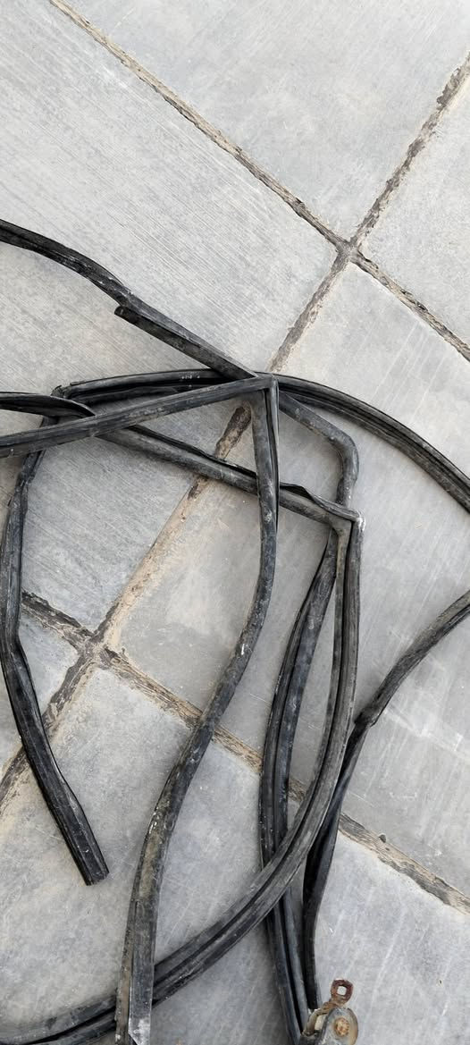 جوزه تشغيل و ربل ابواب اربعه حاويه ..كرستا نفخ ***********
