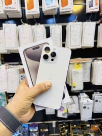 للبيع  iPhone 15 pro max  ذاكره 256  بطاريه 90‎%‎  لون ابيض نضافه 98‎%...