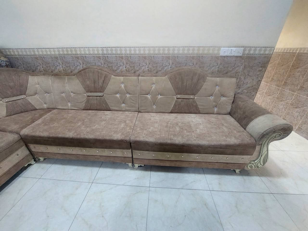 للبيع قنفه عدد ٤ زاويه / 225 الف سعر مناسب ونظيف الي شراي فقط يراسلني ويجي يأخذه بالعافيه عليه


**إذا كنت صاحب هذا الإعلان وتريد حذفه لأي سبب، رجاءا أرسل رسالة إلى الدعم الفني**
