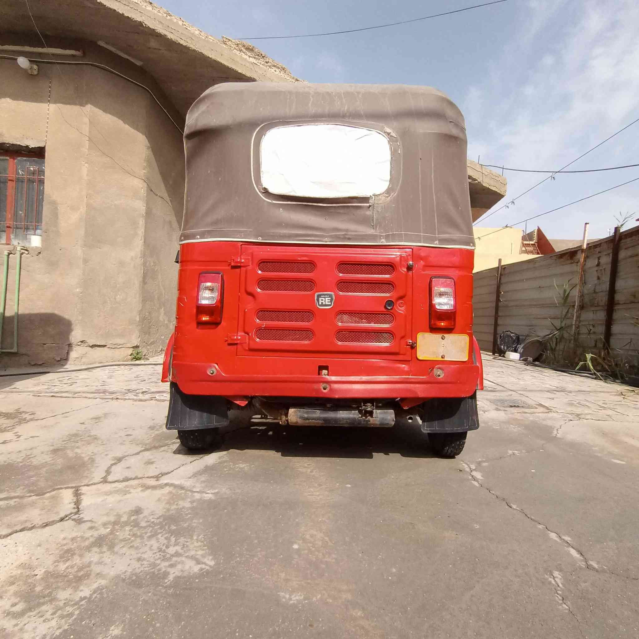 يا الله سلام عليكم
تكتك موديل 18 مكينه 20 مجفته قبل شهر خير من الله صبغتهه حلوه تخم تايرات جدد كهربائيات كله شغاله تخم اشاير اماميه جديد بك لايتات جدد كلهه شغاله ما ناقصه شي السعر خاص مكاني حله محاويل وهذا رقمي للتواصل 
***********
