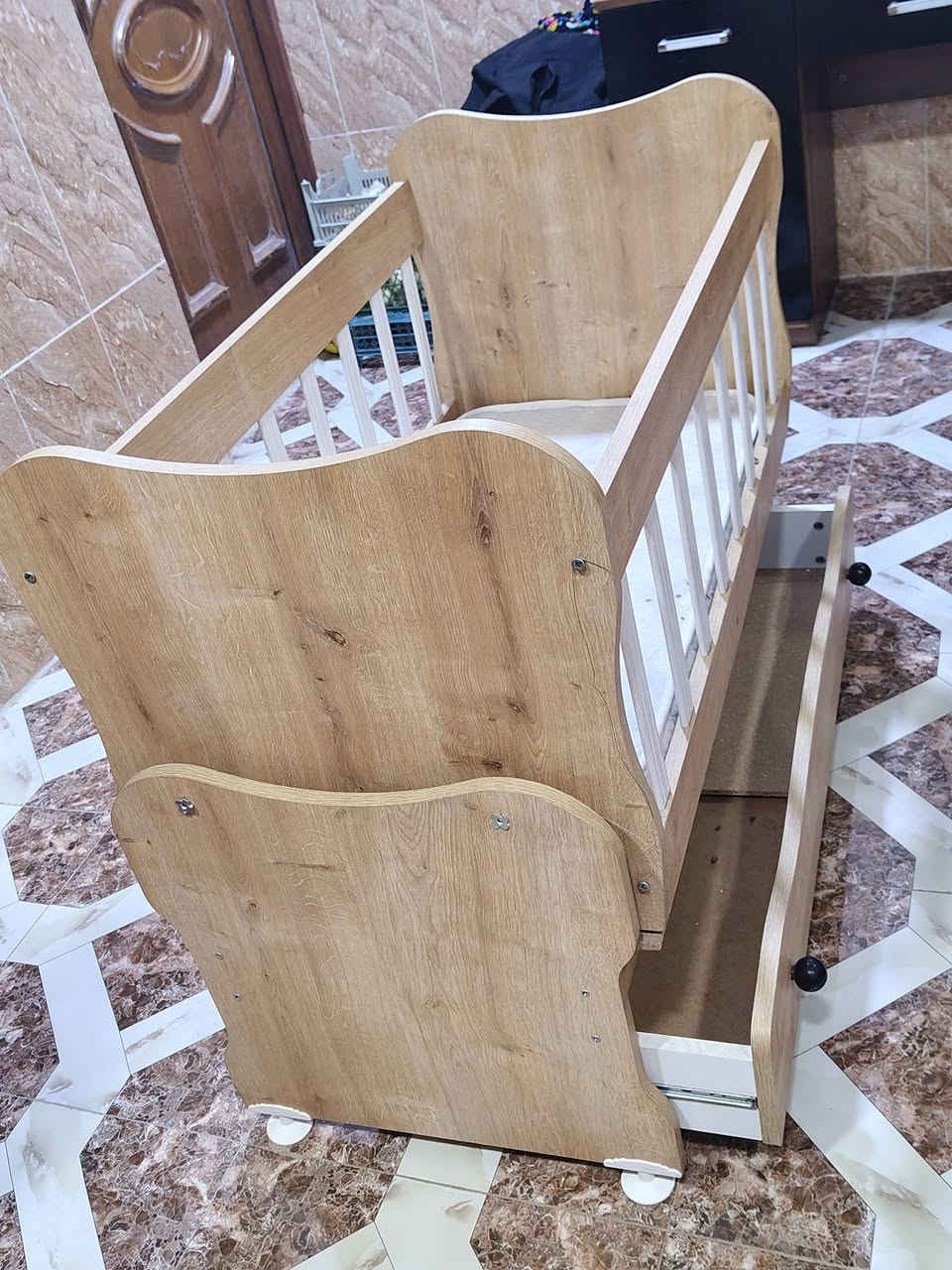 تخت البيع الشراي خلي يراسلني ***********
