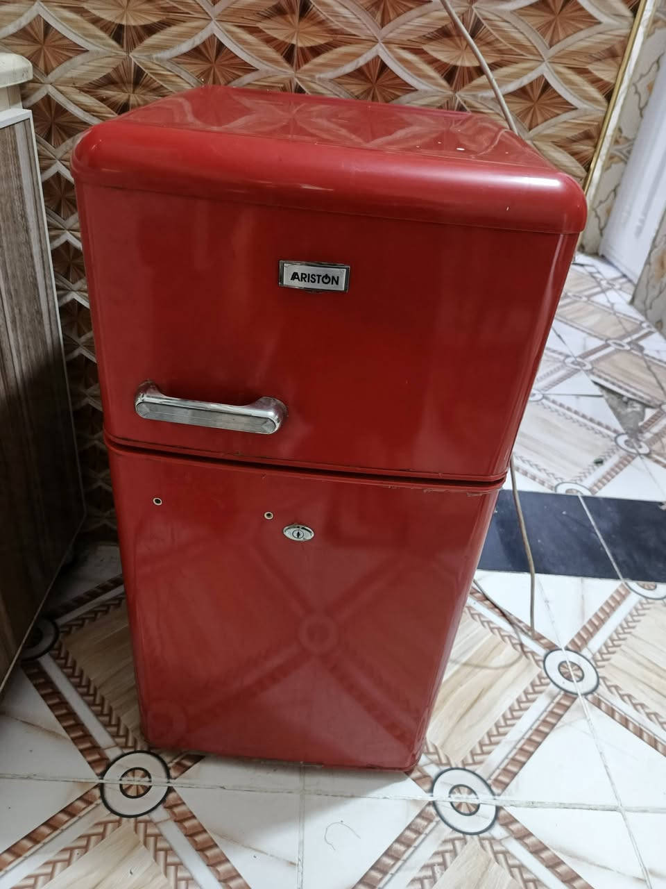 سنك ٧٥ اخضر البيجي١٢٥ميز طعام٦٠الكنتور١٥٠ ثلاجه ٣٥٠اكبر حجم كونكورد حمره ٧٥ صوميه نفر ونص٣٥
مجمده١٢٥, سريرطفل١٢٥شاشه ٤٣ب١٦٠
توصيل بكروة ***********

