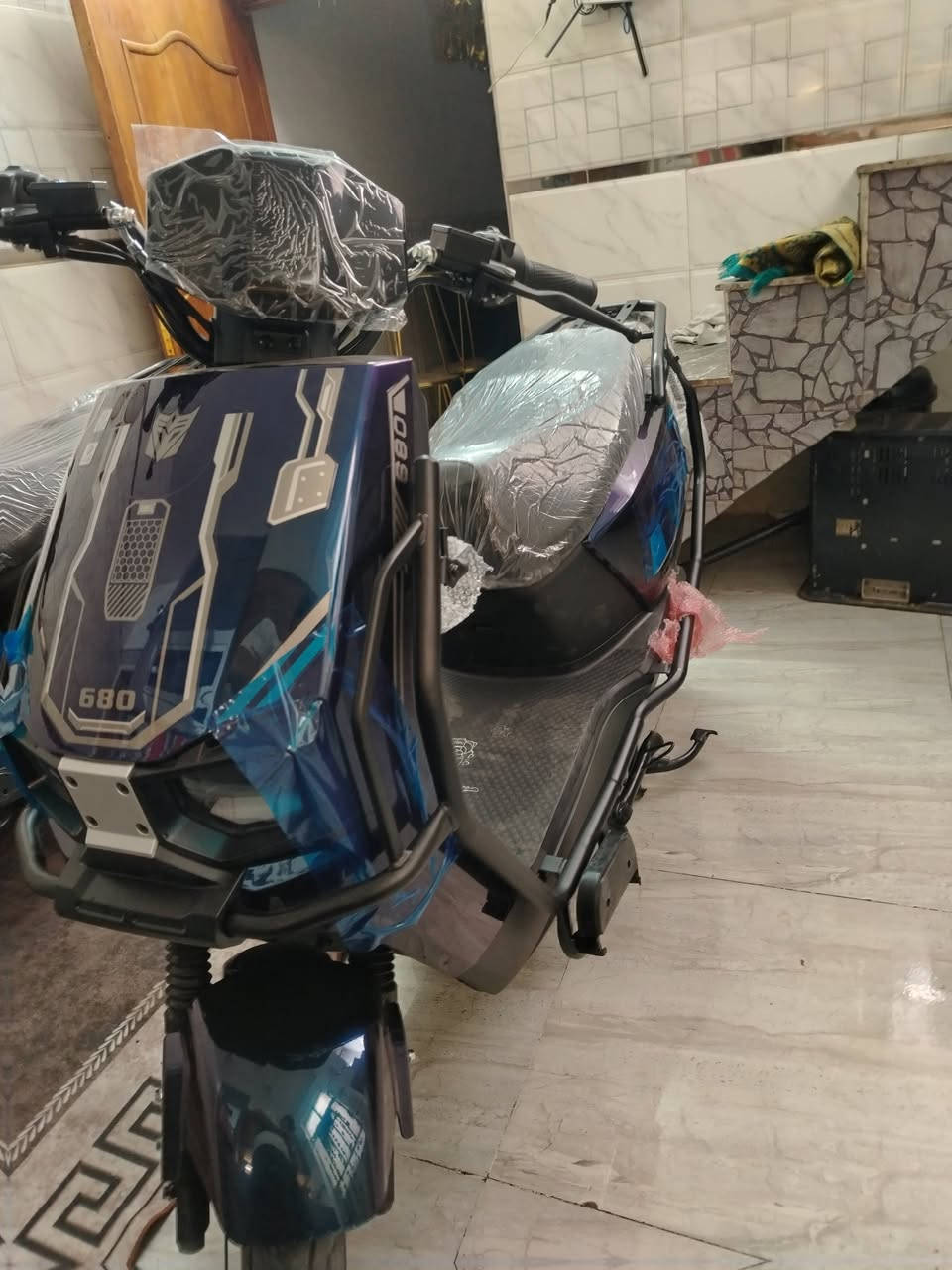 سلام عليكم دراجة شحن للبيع
النوع ام عيون
اللون متغير سبع اللوان مميز ☺️
دراجة زيرو كفاله من الزلغ مكونه من ٦ بطاريات ٧٢ فولت سرعة ٧٥ كيلو متر بالساعة نظام بريك دسك امامي خلفي تايرات جلاتين طسه ناعمه تحتوي علئ بصمتين وسويجين وتشغيل عن بعد وقفل وفتح وجهاز انذار ونظام بارك سستم P كامل ملحقات شاحنه ودرع ومرايات
السعر مليون و١٠٠
العنوان بلديات شارع المصرف
الرقم ***********
