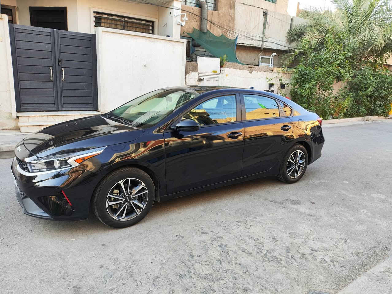 السلام عليكم
كيا فورتي موديل 2024 لون اسود السيارة سعرها مناسب ونظيفه رقم بغداد انكليزي بأسمي واجت من امريكا بأسمي تبدل بيها بنيد وجاملغ جهة السايق وصبغ باب السايق مواصفات السياره وحادثها موضحات بالمنشور مواصفاتها 
1ـ رادار امامي 
2ـ ويل كب وتخم تاير نظيف 
3ـ تحكمات استيرن
السياره ماشية ١٥ الف مكانها بغداد الدورة حي الصحه 
للاستفسار *********** متواجد واتساب 
السعر ١٢٨ وبيها مجال قليل للشراي
