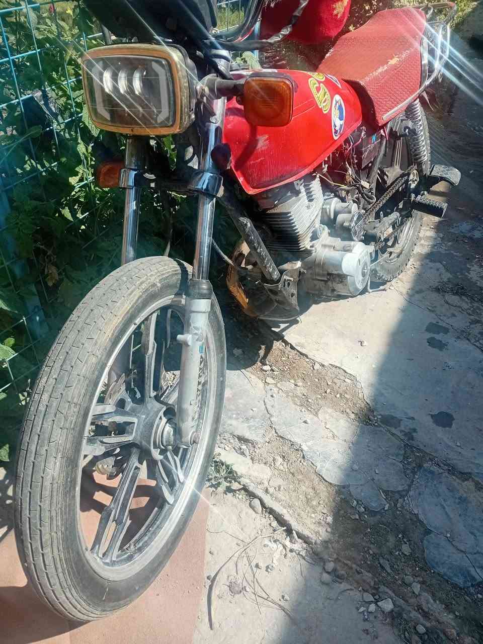 سافاني ٥ كير موديل ٢١ سعرها 350وبيها مجال
***********
