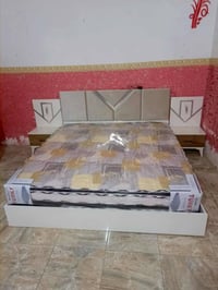 غرفة خشب • نضافة • ما شادها