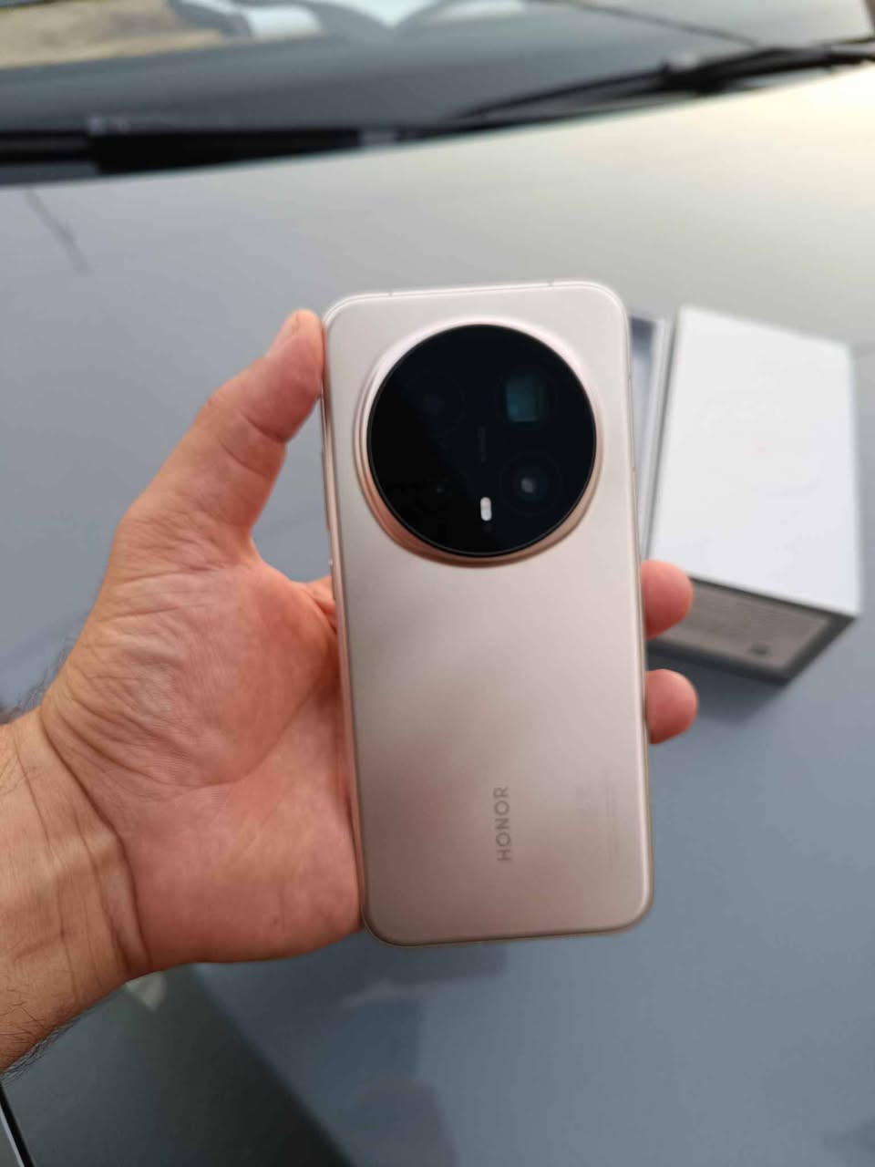 HONOR MAGIC 8 PRO 
 نرخى مليون و 140   هه زار 
زاكيره 512  رام 12 
خاوينى 100% 
6 كه ڤه رى به ديار ى له گه له
بي شوخت كه م به كارهاتووه 
كامل  ئه شيا بي عه يب  و نه كراوه به زه مان 2رؤژ
  گه ياندن هه يه 
شوين كركوك 
***********
***********
------------------------------------------------------------------------------------
HONOR MAGIC 8 PRO 
سعره مليون و 140 الف 
ذاكره 512  رام 12 
 نظافه 100 % 
ويا 6 كفرات هدية
بدون شخط مستخدم قليل 
 غراضه كامل مابيه عيب خطين  و مامفتوح  بضمان يومين الفحص
متوفر توصيل
مكاني كركوك 
***********
*********** كركوك, العراق
