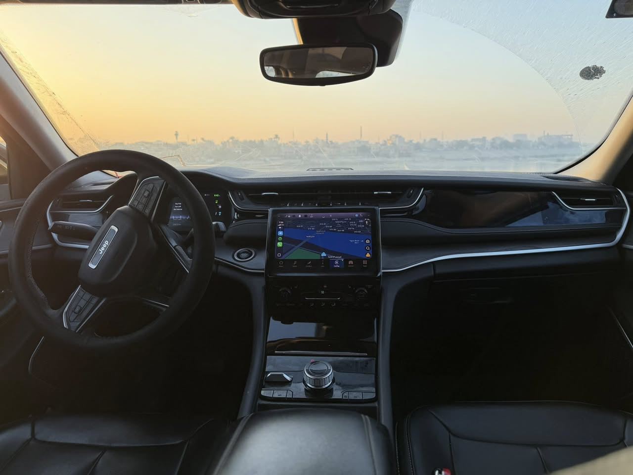 السلام عليكم جيب كراند شيروكي (بلگن) 2024
المواصفات فول 1/1 بدون ايرباگ رقم بغداد 
المشي 20 
شاشتين وحدة وسطية + راكب
 تدفئة مقاعد امامي+ خلفي +ستيرن
 كشن كهرباء جلد 
بصمة تشغيل عن بعد 
بانوراما 
وبعد مواصفات معروفة 
السيارة مبولشة وكاملة مكملة ربع متصرف عليها صدر جديد مبدل موبار اصلي 
السعر 35 وبيها مجال قليل 
*********** بي واتساب خابر وتدلل
