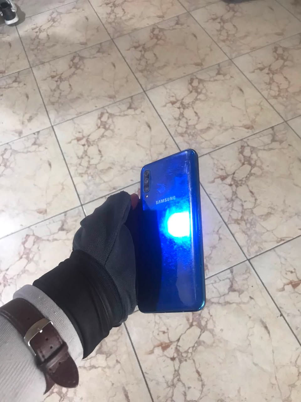 سلام عليكم A50 ذاكره 128 جهاز نضيف

سعره 90 وبي مجال جهاز ثاني A 11 جهاز نضيف سعره 70 وبي مجال ويوجد توصيل *********** واتساب

