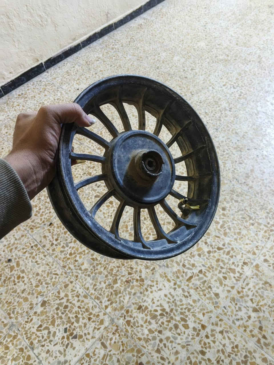 غراض مال ماكس كلهم نضيفات كلمن وسعرة الاتصال ***********
