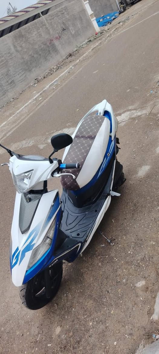 سلام وعليكم ادمن
سايم رص موديل 17

مسجل +سنويه+لوحات 
صاحبها موجود تحويل شوكت ميريد 
شغاله من كلشي مكينه ناعمه 
دراجه خير من الله 
كشر فول نضافه لا كسر ولا بطيخ 
هـ ‭0781 729 1421‬
سعر 700
