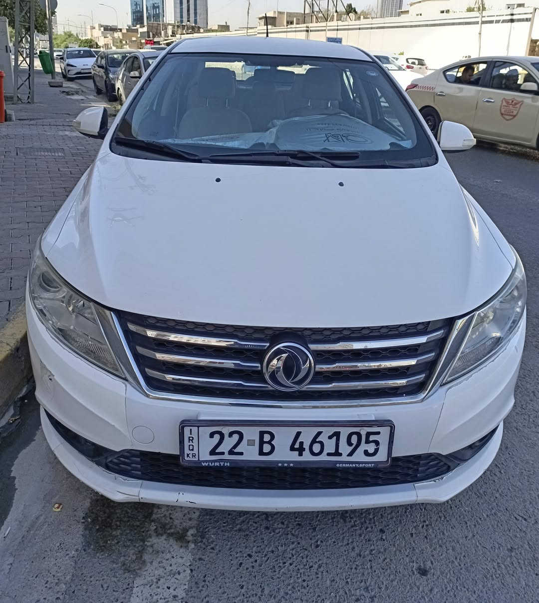 السلام عليكم عندي سياره دونج صيني موديل 2016 للبيع السعر 70  ورقه وبي مجال سياره فول بس مو سلايت سنويه جديد رقم جديد هزه شهر 7 ينتهي تايرات جديده رقم الهاتف ***********
