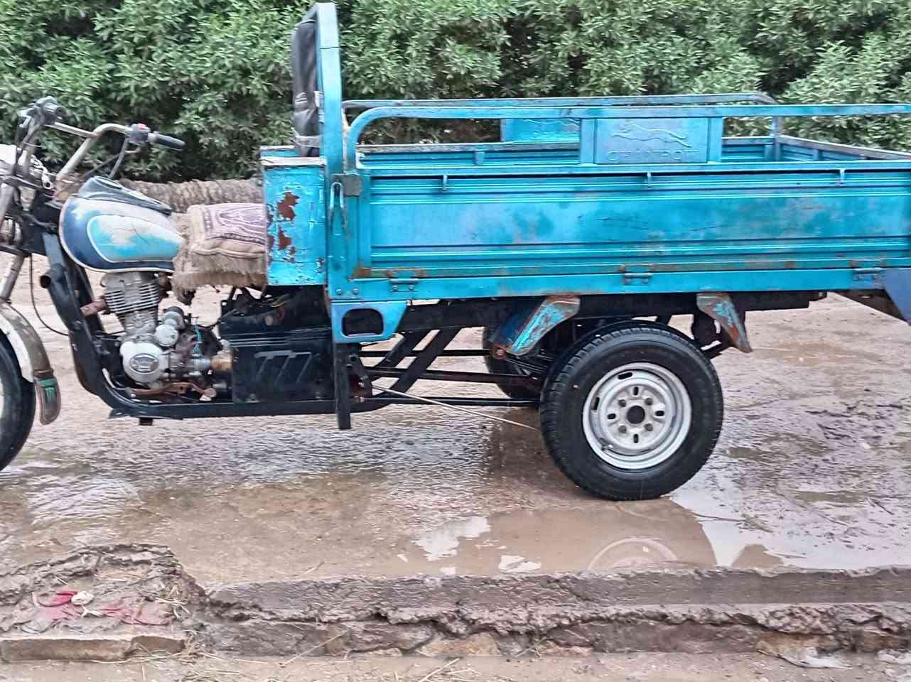 سلام عليكم ستوته للبيع رقم سنويه مقفوله كفاله عامه سعر مليون و400 وبيها مجال مكان ديوانيه سدير رقم الموبايل ***********
