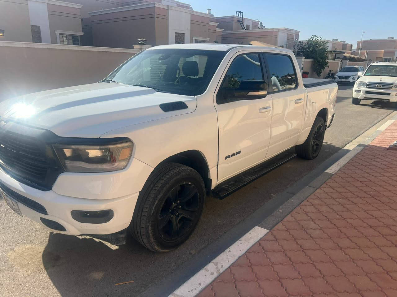 موديل ٢٠٢٠ بسعر ٢٤٧
الحادث موضح بالصور 
رقم الشاصي 
1C6SRFFT8LN204157
السكن البصرة مدينة النرجس السكنية 
رقم الهاتف ***********
المواصفات 
بانوراما 
حساس امامي وخلفي 
دفع رباعي 
محرك 8 سلندر 5.7 
بيهة منظومة غاز 
ماشية ٢٧٠ الف كيلومتر وقابل للزيادة
النواقص 
شفتات امامية مال دفع رباعي 
وحساسات امامية
