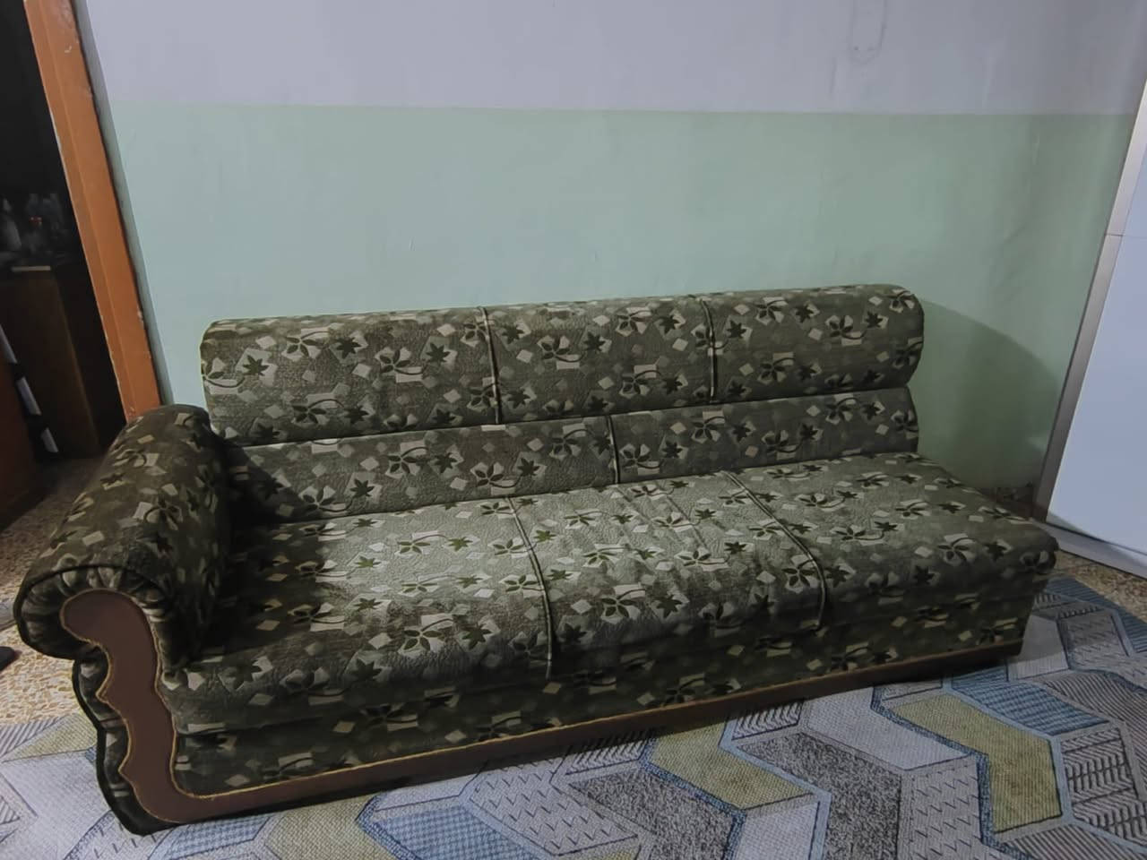 السلام عليكم ديوان للبيع بسعر200 (***********)
