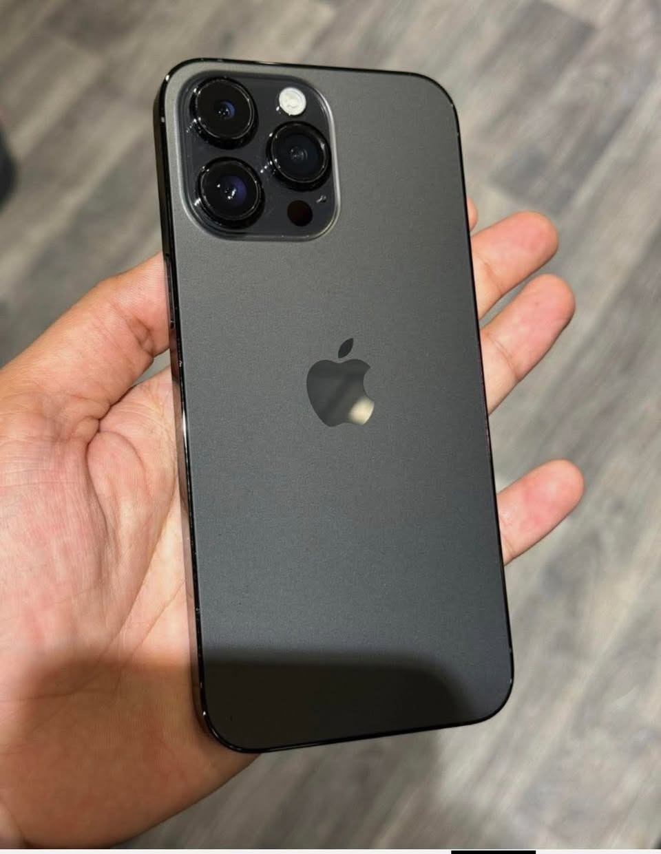 ايفون 14 برو ماكس بطاريه 85 ذاكره 256 شرط هوا وحاسبه جهاز كل عيب مابي سعره 840 بي مجال ***********
