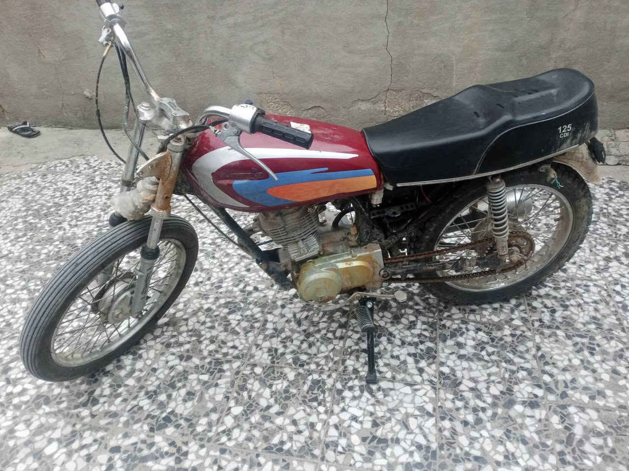 السلام عليكم
 دراجه كلك للبيع
مكينه فول
 مكان نجف مشخاب 
السعر 160بيه مجال قليل
***********
