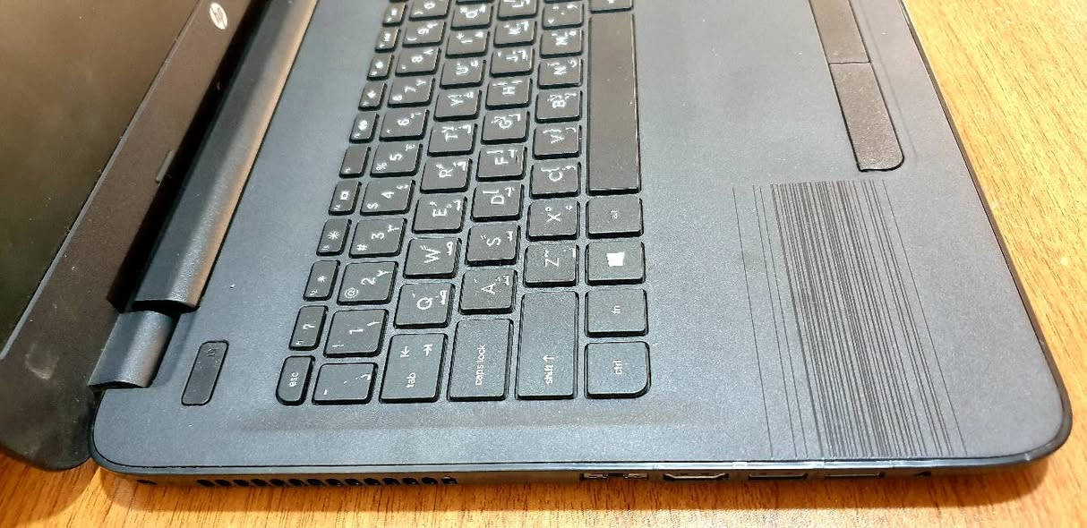 hp notebook15 i7 الجيل السادس
الرام 8G ddr4 الهارد 256ssd 
حجم الشاشة 15.6 FHD 
كارت الشاشة خارجي 2G AMD 
كارت الشاشة داخلي 4G intel 
مناسبة للبرامج الهندسية والالعاب المتوسطة 
نظيفة جدا والبطارية جديدة 
السعر 240 الف المكان بعقوبة


**إذا كنت صاحب هذا الإعلان وتريد حذفه لأي سبب، رجاءا أرسل رسالة إلى الدعم الفني**