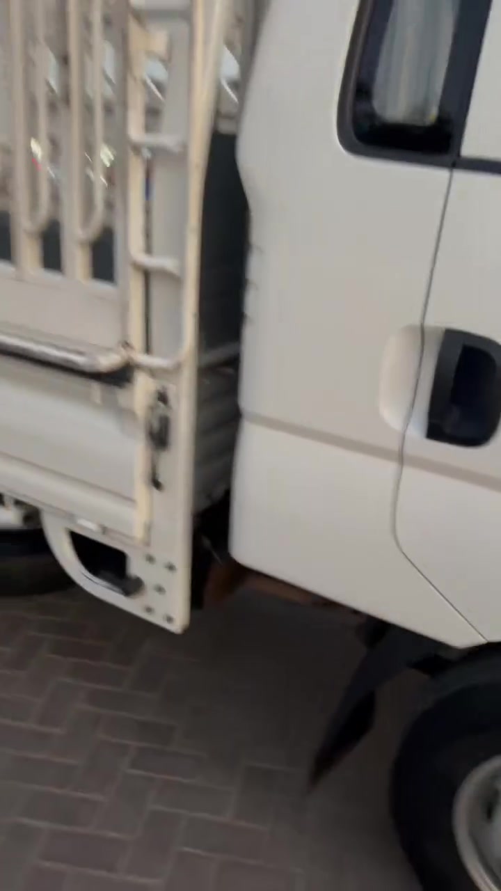 سلام عليكم
كيا فحل 2016 رقم بغداد محرك 4000 مفتوح 
مكفول كفاله عامه ماعده التبريد ما يشتغل 
(السعر 133)الرقم *********** العنوان بغداد
