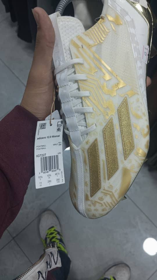 Adidas Adizero Gold Metallic 
اديداس اديزيرو غولد اورجنال الاصلي 
وكالة غير مستخدم 
لايك وتعليق عالمنشور بيصلك تفاصيل


**إذا كنت صاحب هذا الإعلان وتريد حذفه لأي سبب، رجاءا أرسل رسالة إلى الدعم الفني**