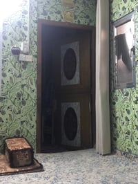 كرفان 🏠 للبيع نضيف جداً مدفون  في مجمع الوفاء في منطقة الشعب قرب نادي ...