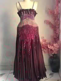 فساتين • نضيفه كلش • مقاسات بالتعليقات