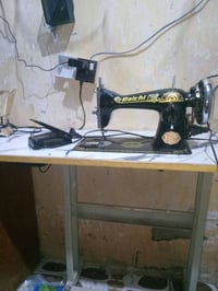 مكينه جديده هيه وميزها ب80 الي يريدها رقم الهاتف 07811334917