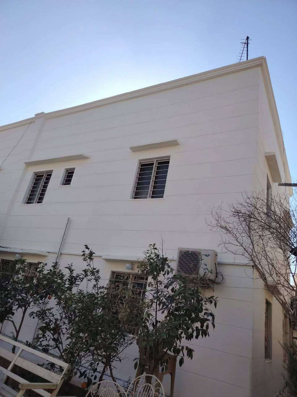 خلفه متفرغ على المتر وبليومية شغل يرضي رب العالمين وجميع الخلق بأسعار مناسبة 
واتساب 📞 ***********
