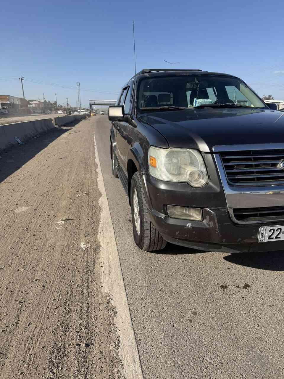 السلام عليكم
فورت اكس بلور موديل 2007 للبيع السياره حلوه ونظيفه داخلها نظيف ومن بره هم حلوه 7 راكب قطعتين تبريد كير ومكينه وظفيره جدد صار 14 يوم من شادها وحداديه وباتري جديد السياره نقصها زوج شمعات اماميه وبيها حادث موضح بالسونار سنويه وهزه وجامه وارقام كوله جديد السياره باسمي 
العنوان بغداد التاجي قرب جسر الدوار يم موقع الهزه مال مرور 
السعر 85 
رقم الهاتف ***********
متواجد ع الواتساب والخط فقط 
ملاحظه التبريد بي نقص صونده وغاز
