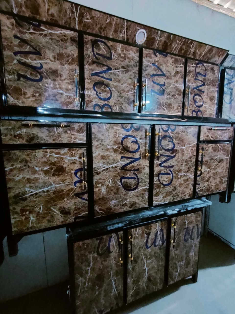 كاونترات جديد شغل كركوك درجه اولى السنك 130سم
الملحق مترتين السعر ٣٥٠
للاستفسار الاتصال على الرقم ***********
