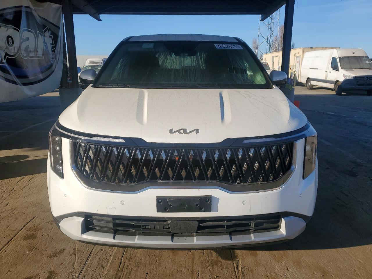 🚘 نوع السيارة :  2025 KIA CARNIVAL LXS

🔍 الفئة :   LXS

❌ الحادث او الضرر : كما موضح بالصور  

🚀 حجم المحرك :  3.5L 6

⚙️ السلندر :  6

🛞 نظام دفع المركبة :  Run and Drive

💰 #السعر : حسب المزايدة  

🗒 تاريخ مزاد السيارة : #  16/3/2026

📍 لحضور المزاد الساعة الرابعة عصراً لدى مكتبنا ‼️  
*****************************************  
*****************************************  

☑️ عنواننا : النجف الاشرف / المناذره / بداية شارع الحيره  
☎️ للاستفسار والاتصال على الارقام التالية ☎️:  
🏦 مكتب ياسر العبايجي للمزادات الامريكية والكندية  
📞 ***********  
📞 ***********  

_______________  

🏦 مكتب ياسر العبايجي للمزادات الامريكية والكندية  
لتجارة جميع انواع السيارات الوارد الامريكي 🇺🇸 والكندي 🇨🇦  

اختصاص مزادات:  
🔹 [Copart](chatgpt://generic-entity?number=0)  
🔹 [IAAI](chatgpt://generic-entity?number=1)  
🔹 [Manheim](chatgpt://generic-entity?number=2)  

_______________  

رمضان شهر الخير… وانتوا الخير كله 🌙  
والرزق يحب الجريء 😉🚗
