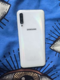 سامسونج • ٤٠ • مقفل