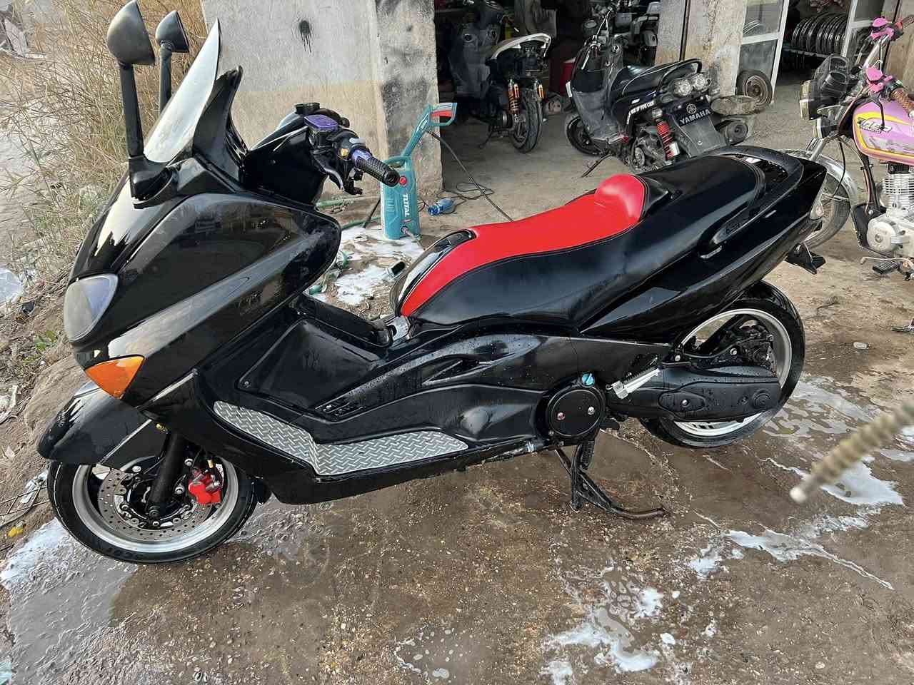 سلام عليكم للبيع تيماكس 2008 دراجه كله شغاله بيها صوت خفيف  ابيع كوم حديد السعر مليون و900 وبيها مجال مكان الحله الهاشميه رقم ***********
