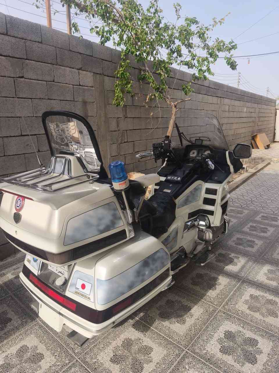 للبيع موديل 2000 وارد يابان ماشيه 25 الف ضفيرة بلاديه جك وبگ ومسجل كله شغال سعر 44 بيها مجال العنوان بصره ام قصر  ***********
