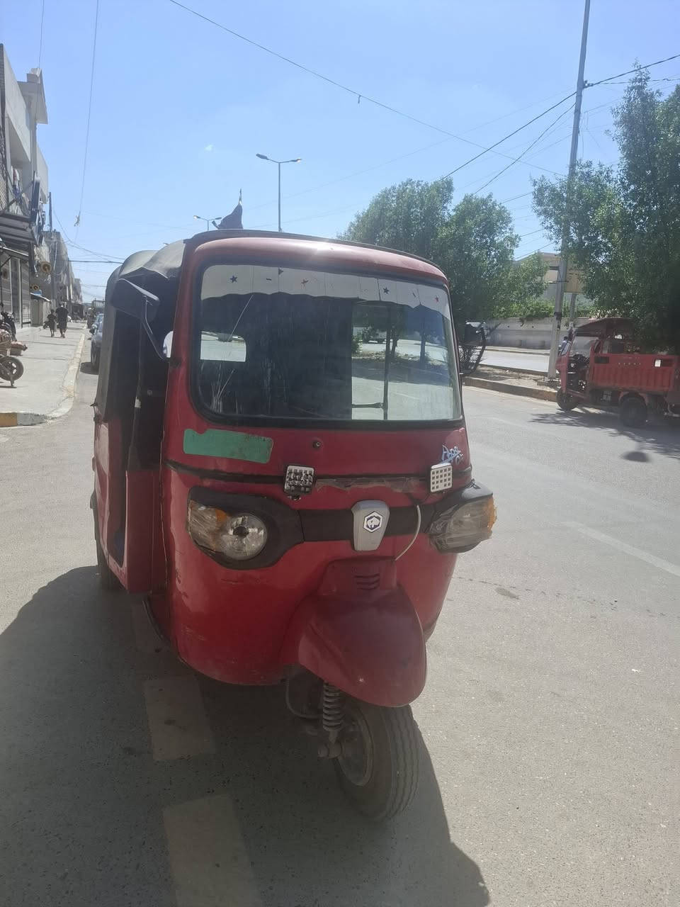 بياجو للبيع مديل 2018   اوراق 5  كامله اصوليه   كشره نضيف بي مثل ما موضح بل صوره محركه مجفت جديد    كامله مابيه اي نقص تخم تاير جديد  مشدود   كهربائيات يرادله ترتيب   مال جناي كامله جهازه للشغل  السعر ١٧٥٠ وبيه مجال بسيط  مكان بغداد الحريه  الرقم ***********
